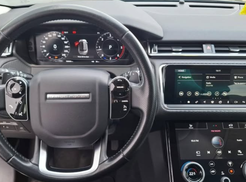 
								Land Rover Range Rover Velar full									