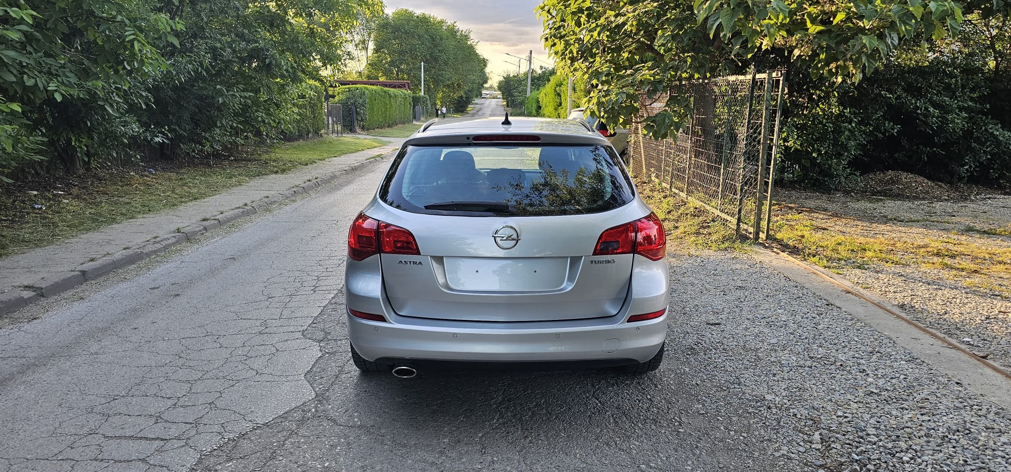 
								Opel Astra full									