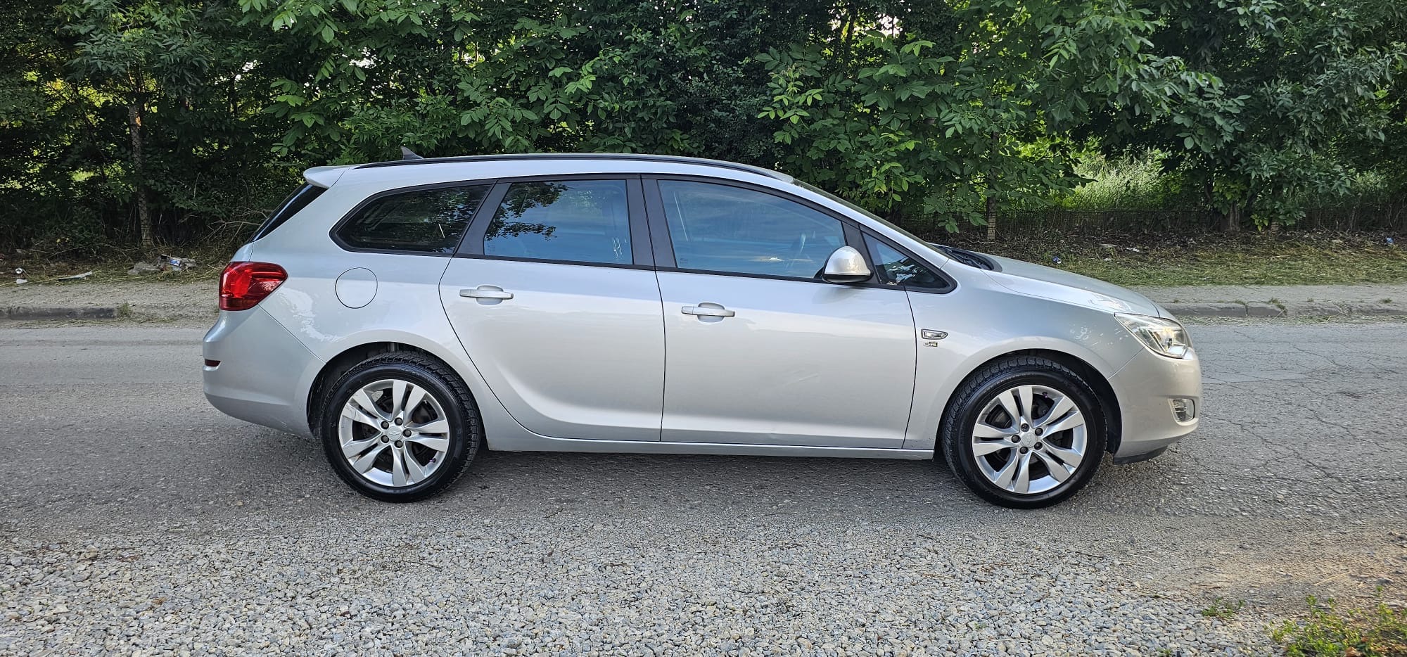 
								Opel Astra full									