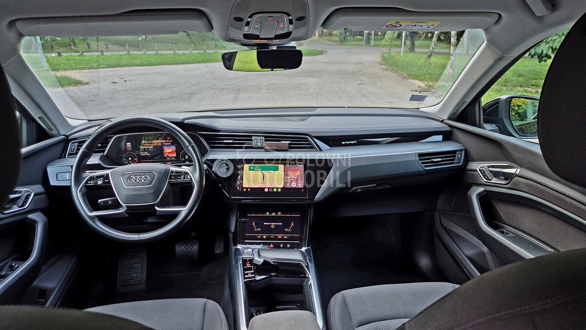 
								Audi E-Tron full									
