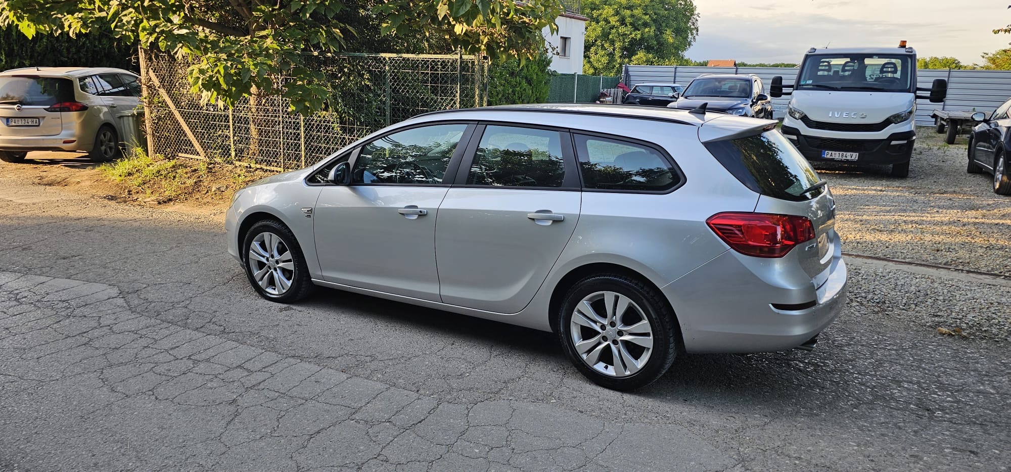 
								Opel Astra full									