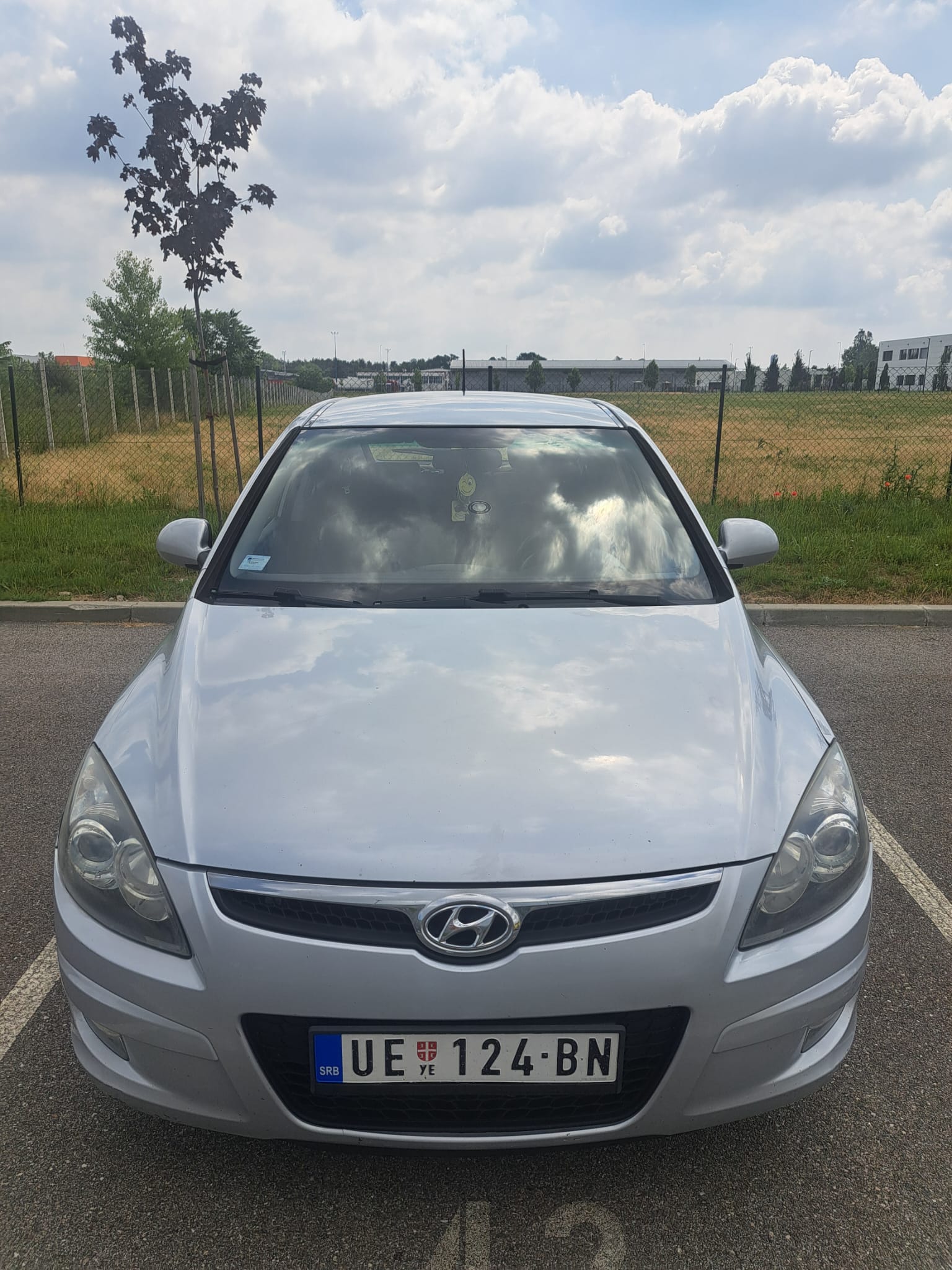 
								Hyundai i30 1.6 full									
