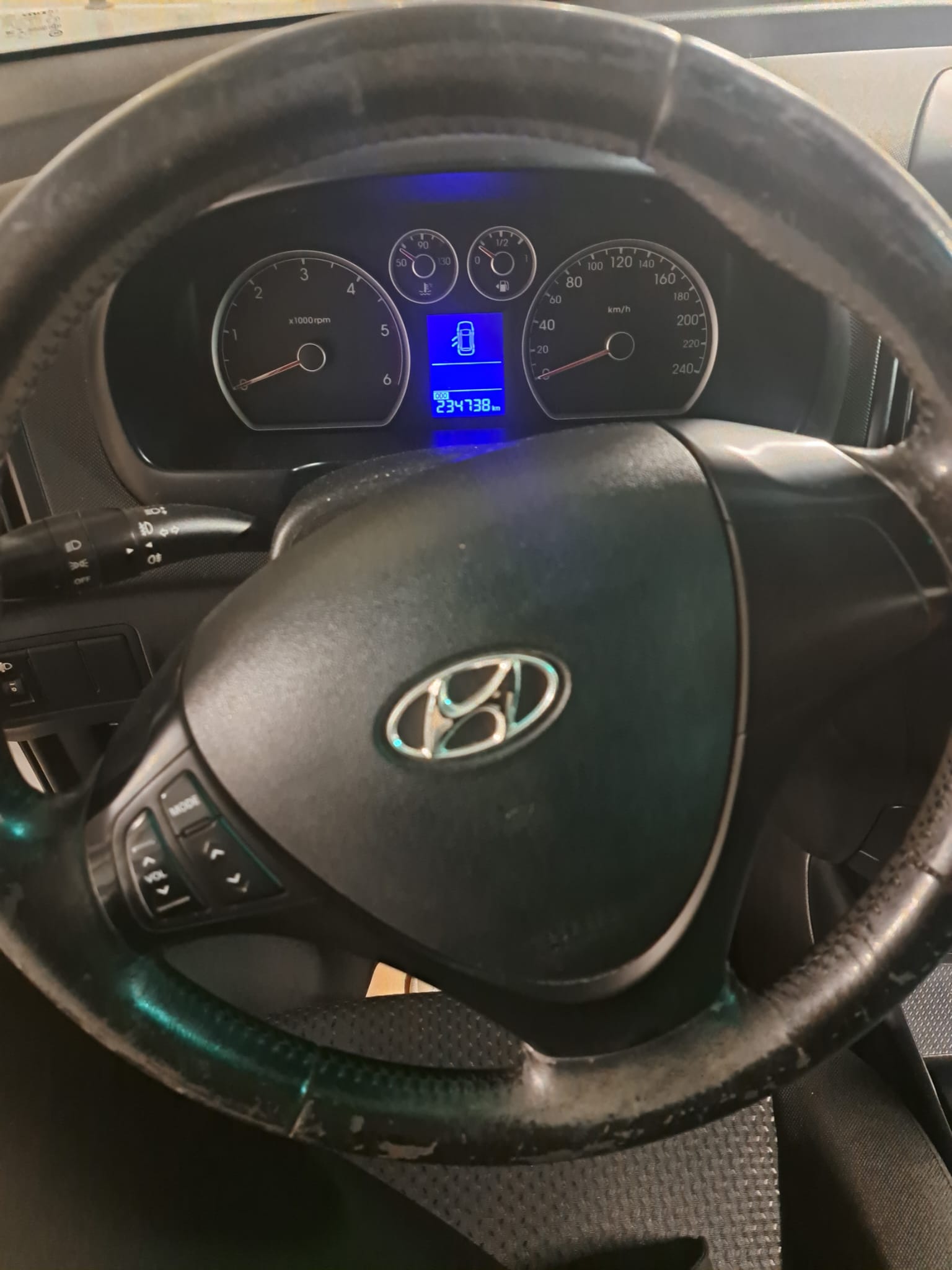 
								Hyundai i30 1.6 full									