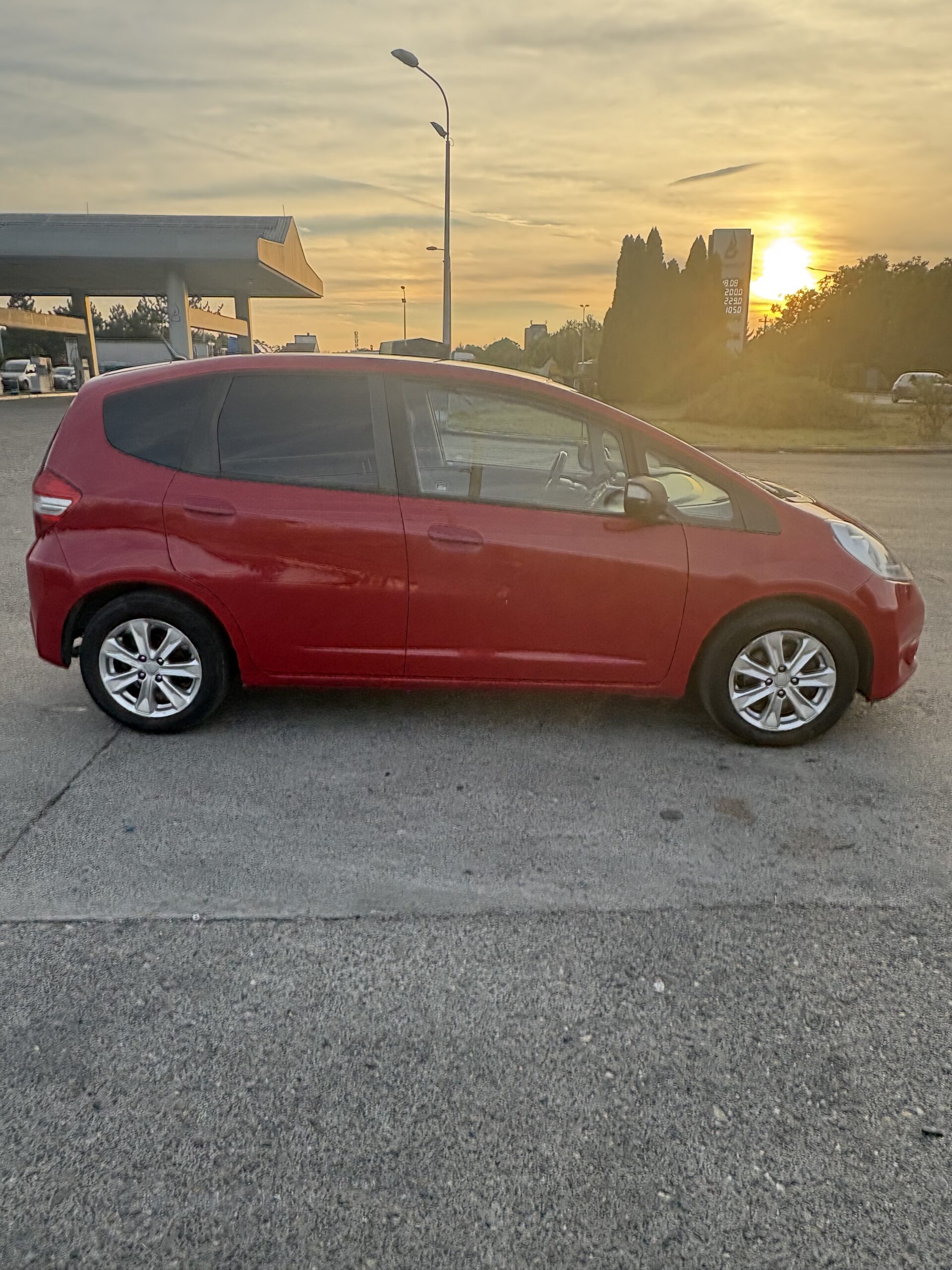 
								Honda Jazz full									