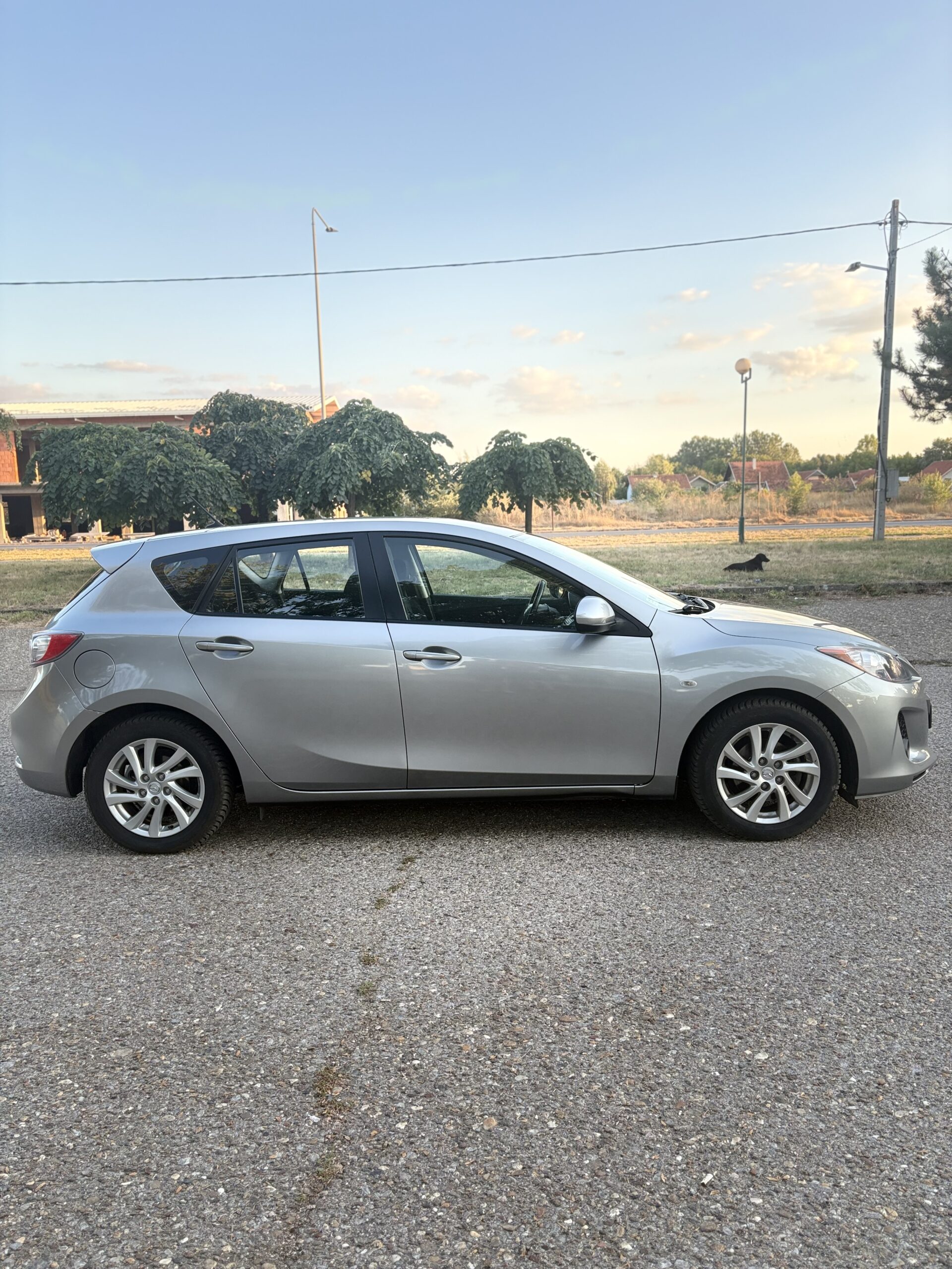 
								Mazda 3 full									