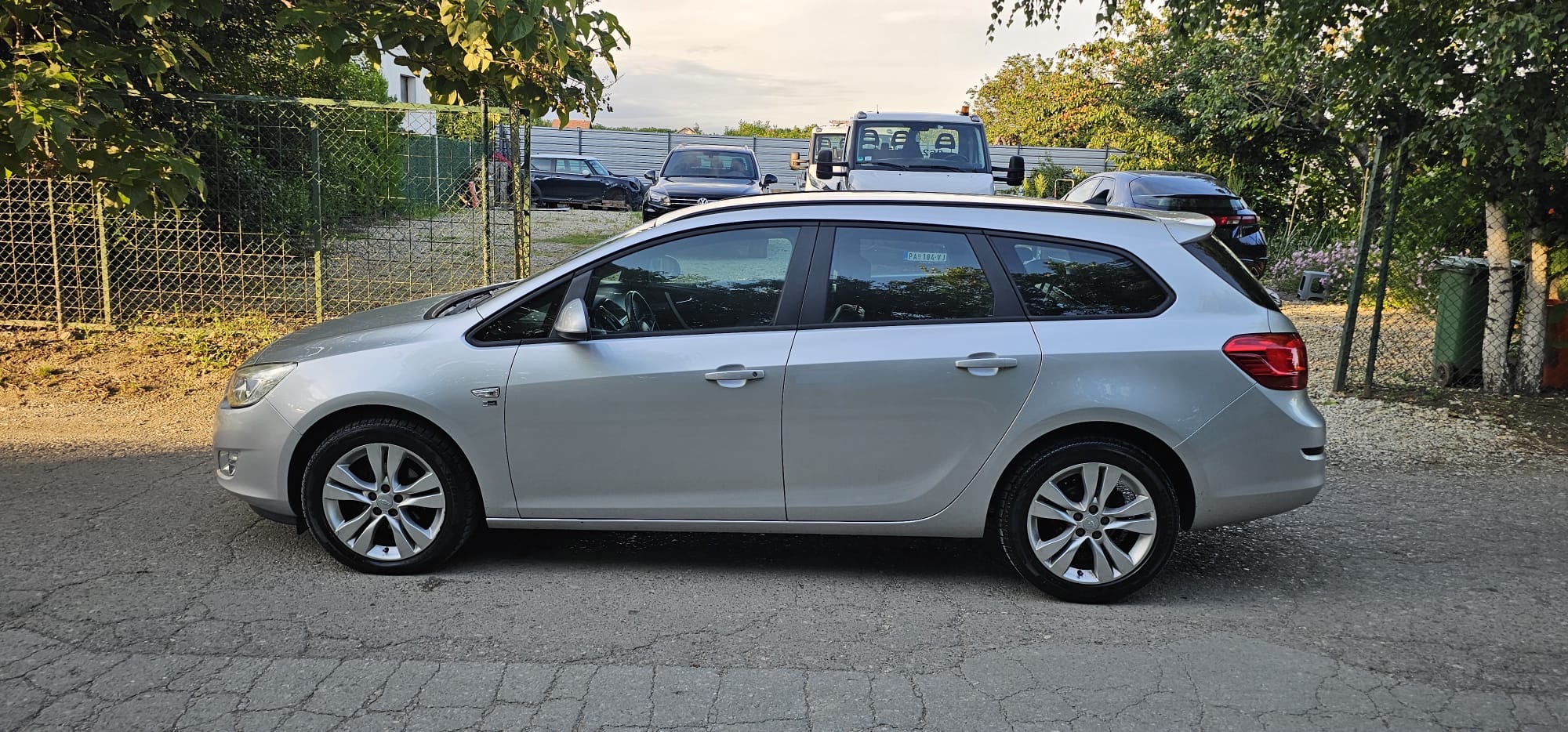 
								Opel Astra full									