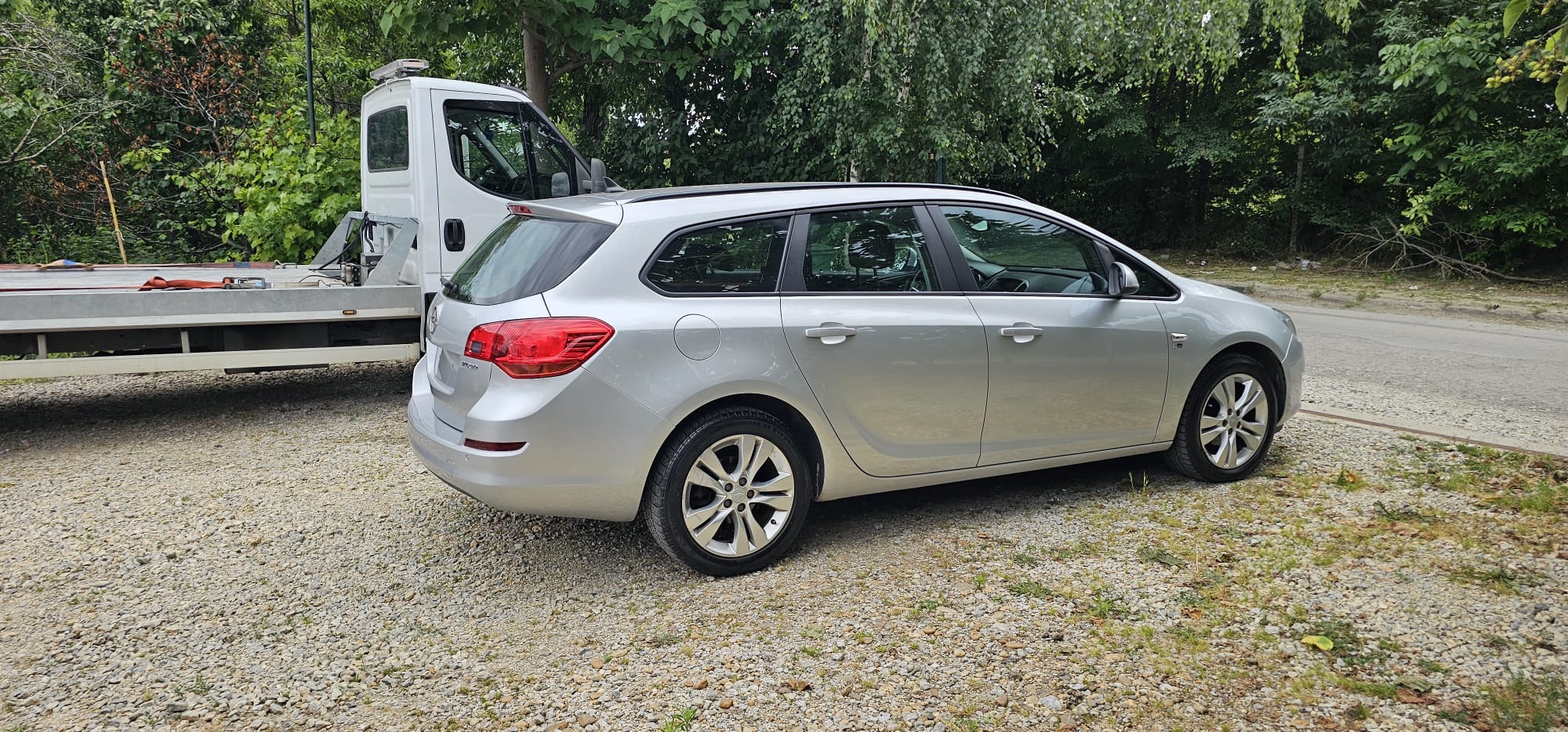 
								Opel Astra full									