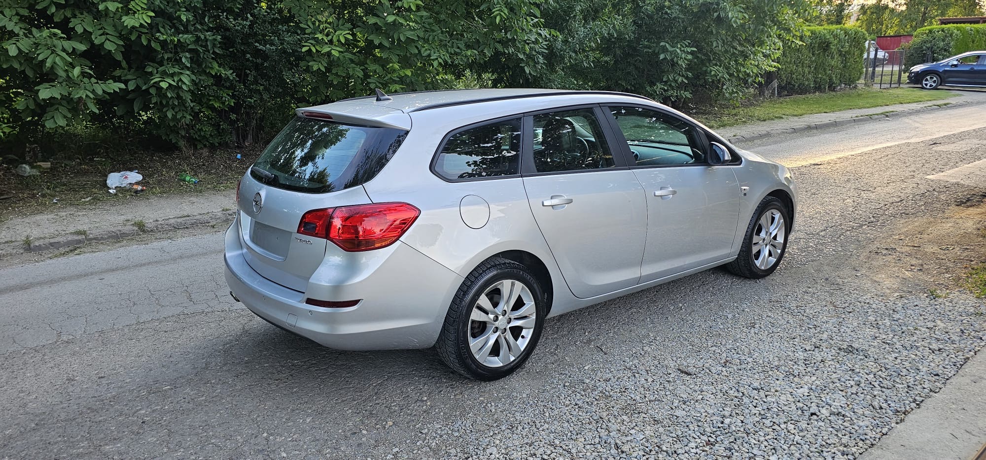 
								Opel Astra full									