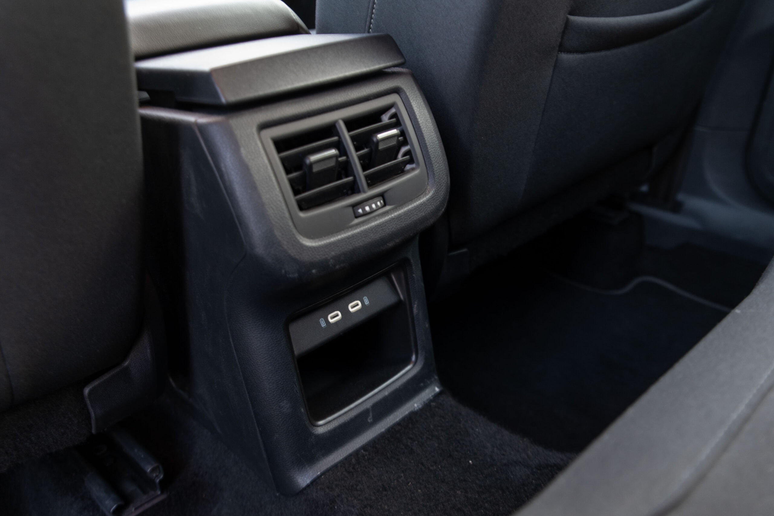 
								Seat Ateca full									