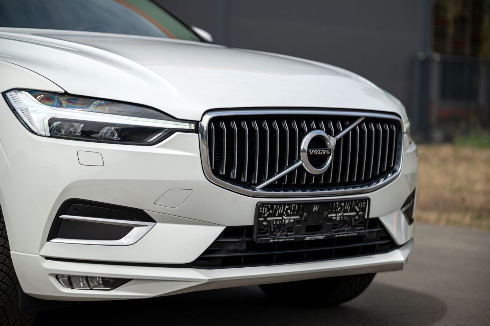 
								Volvo XC60 full									