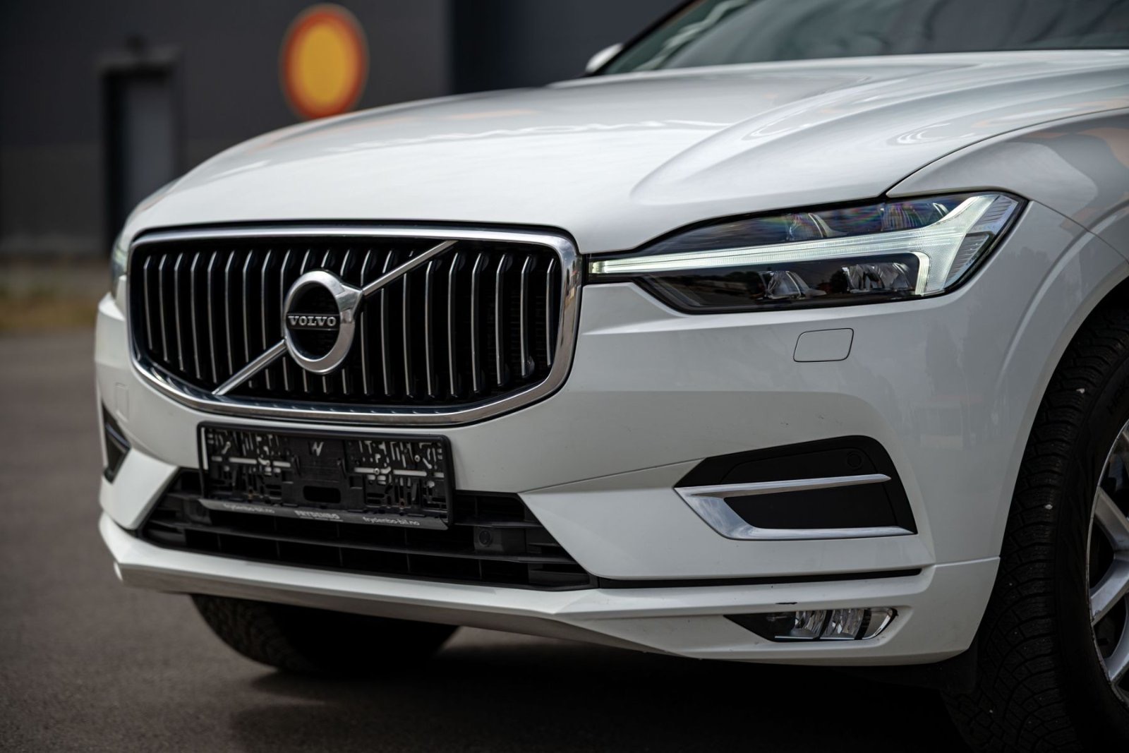 
								Volvo XC60 full									
