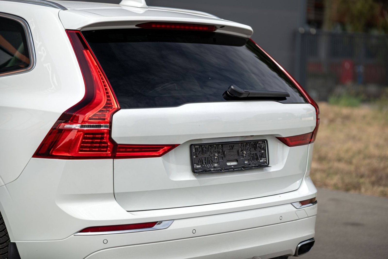 
								Volvo XC60 full									