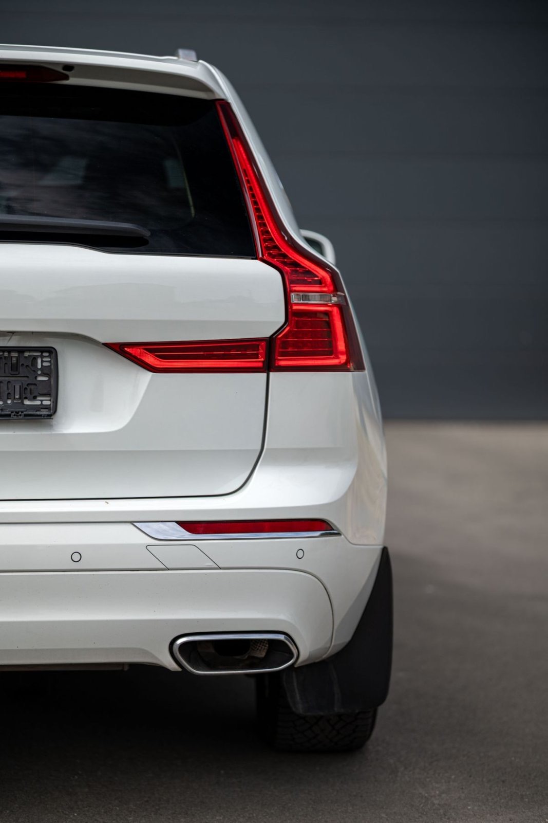
								Volvo XC60 full									