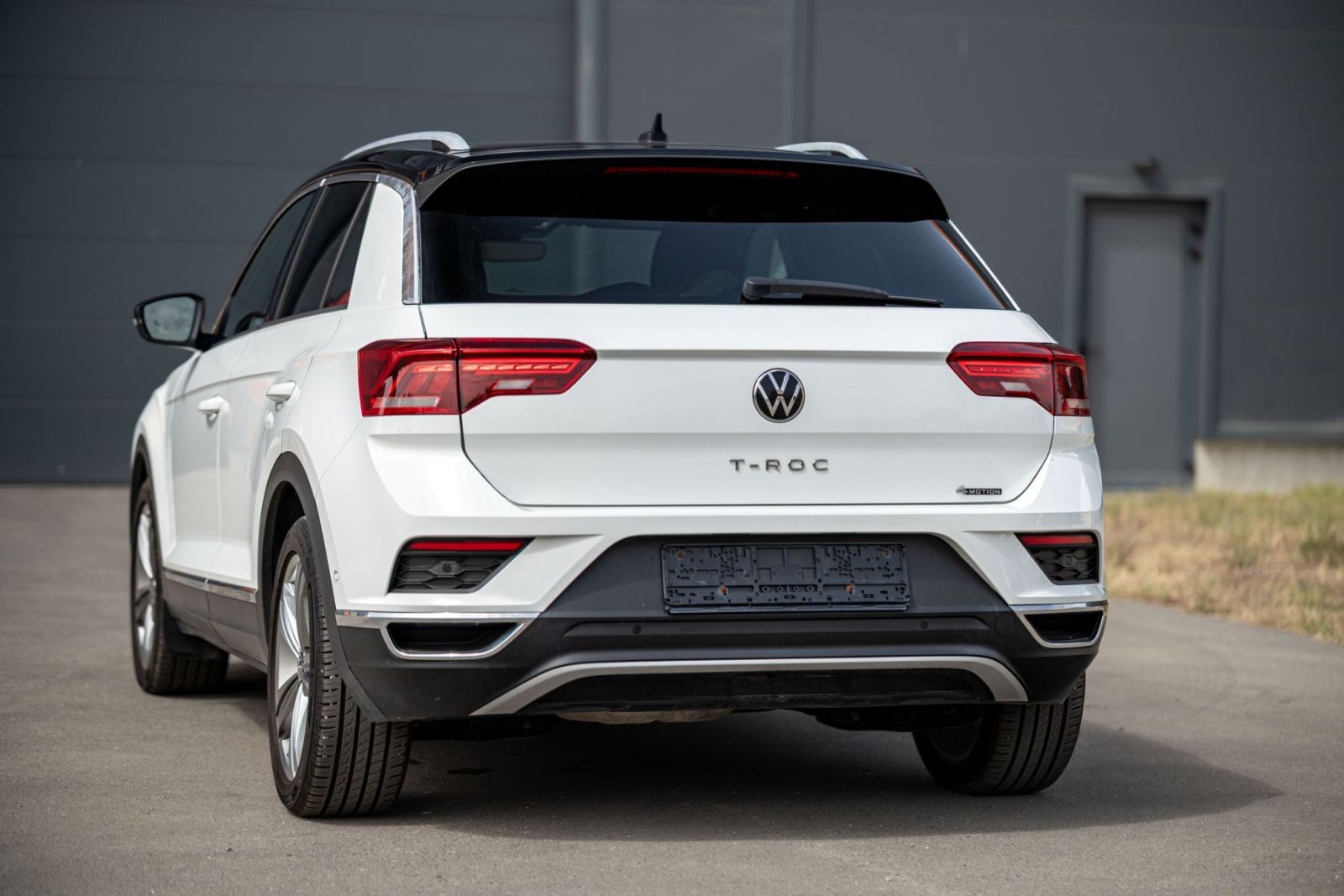 
								Volkswagen T-Roc full									