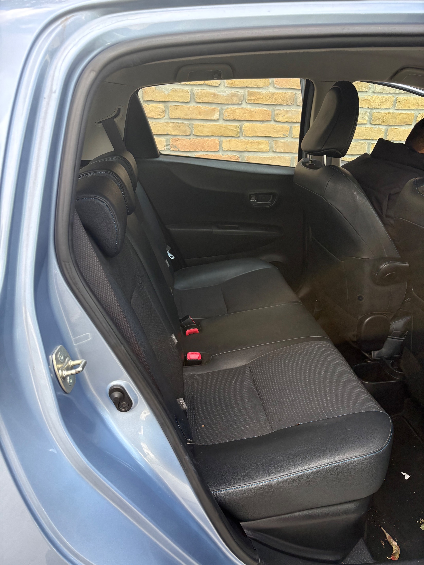 
								Toyota Yaris 1.4 full									